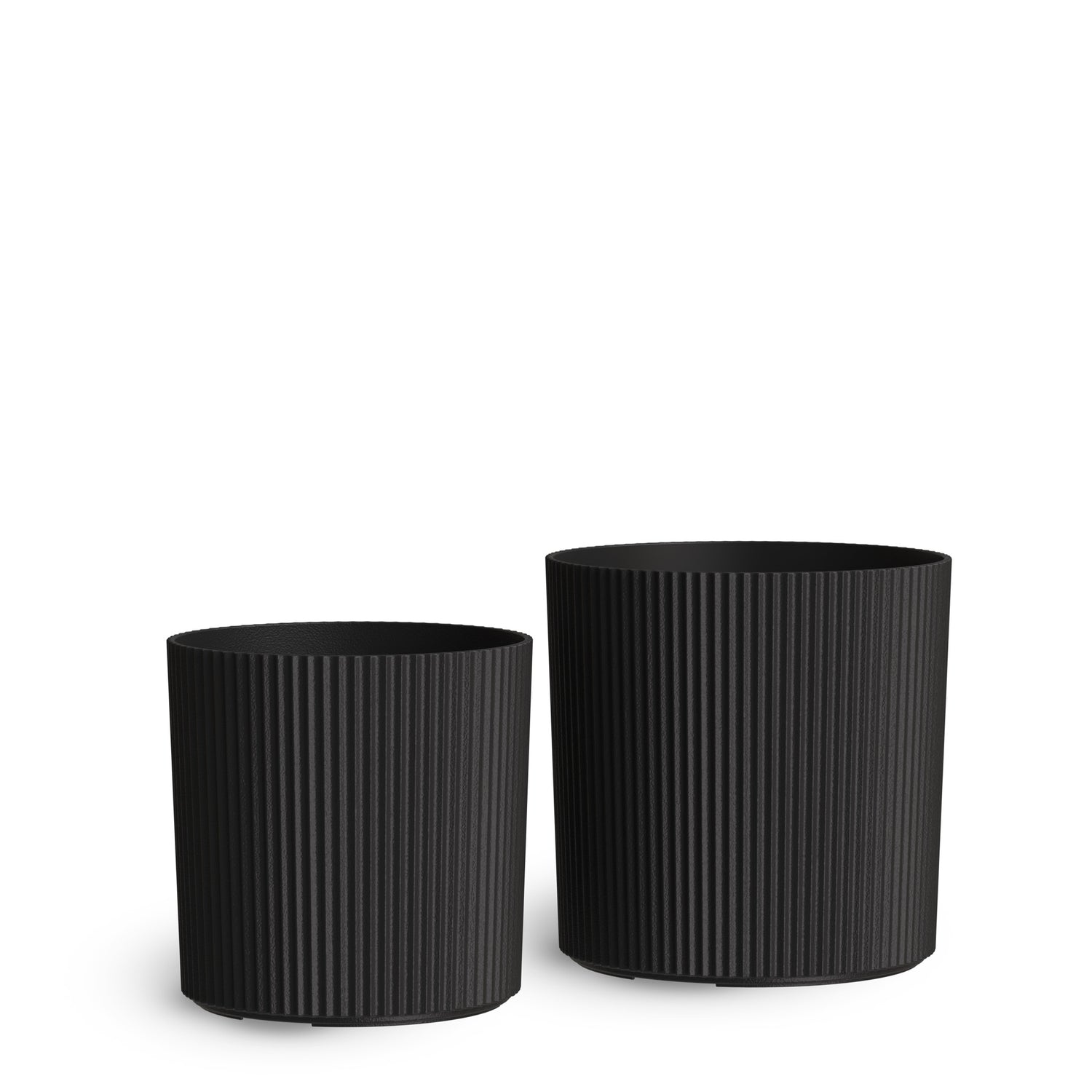 Mayne Serene Round Ribbed Planter with Drainage Hole Black 12in/14in