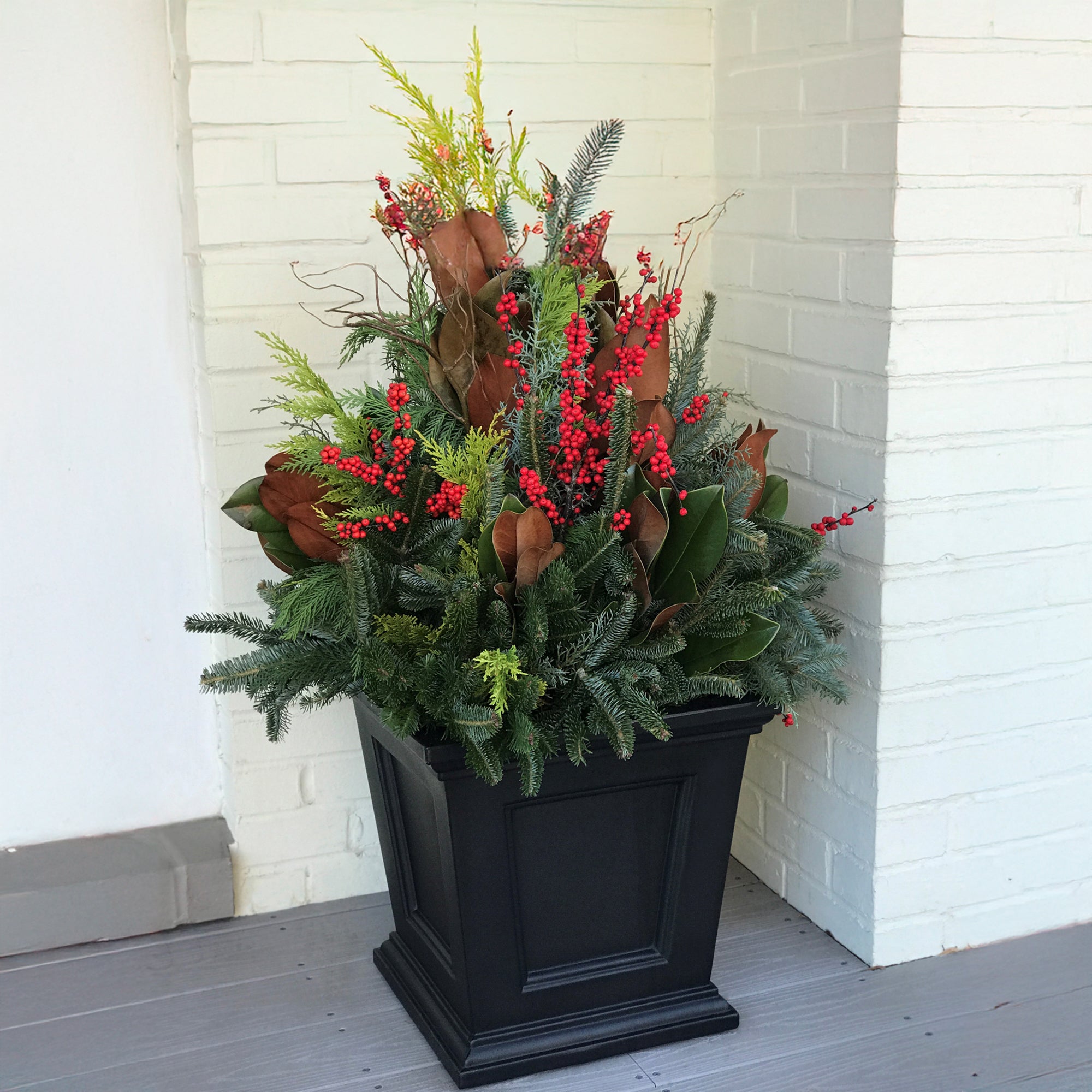 Mayne Fairfield 16in Square Planter