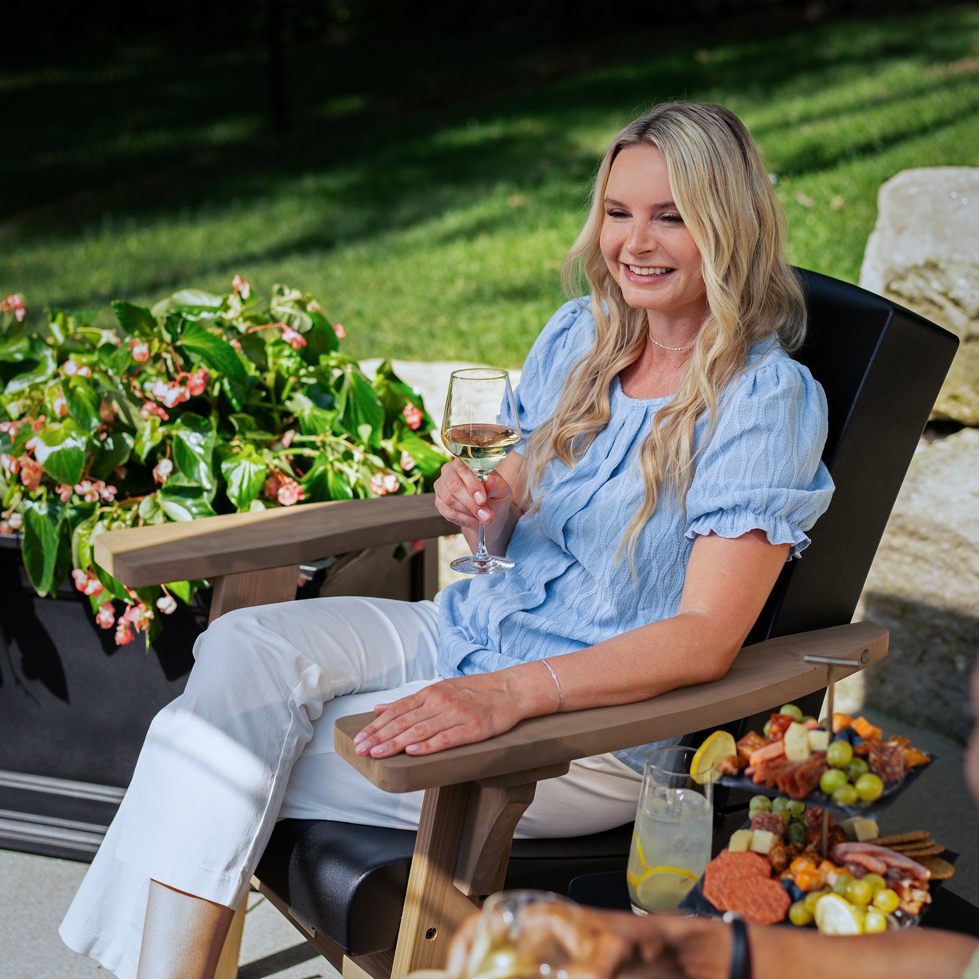 Mayne Mesa Patio Chair (Black)