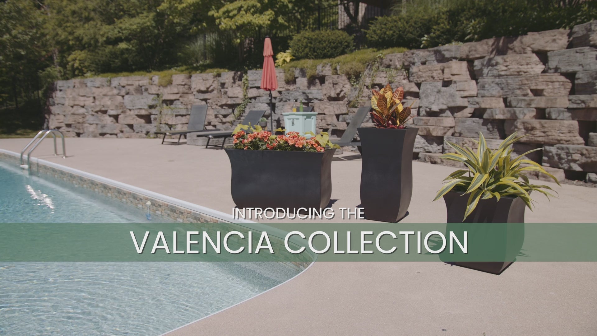 Mayne Valencia 30in Tall Planter (Black, 2-Pack)